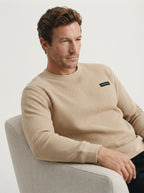 Off-white - model-seated